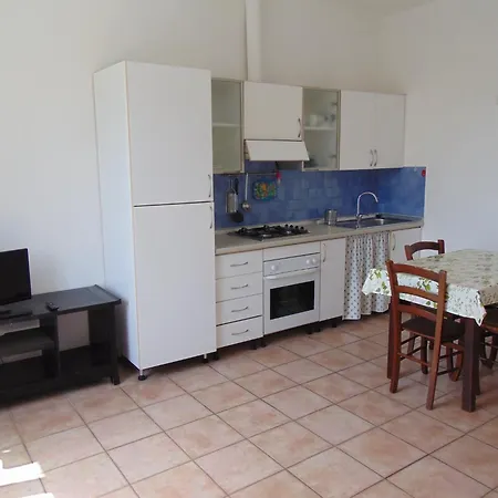 Apartment S241 - Sirolo, Bilocale Completamente Ristrutturato *