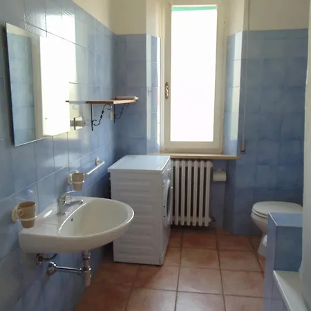 Apartment S241 - Sirolo, Bilocale Completamente Ristrutturato *