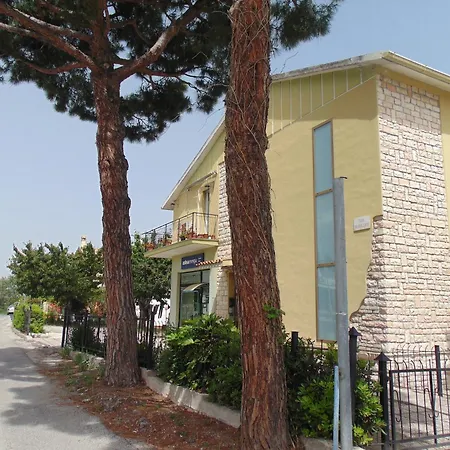 Apartment S241 - Sirolo, Bilocale Completamente Ristrutturato Sirolo